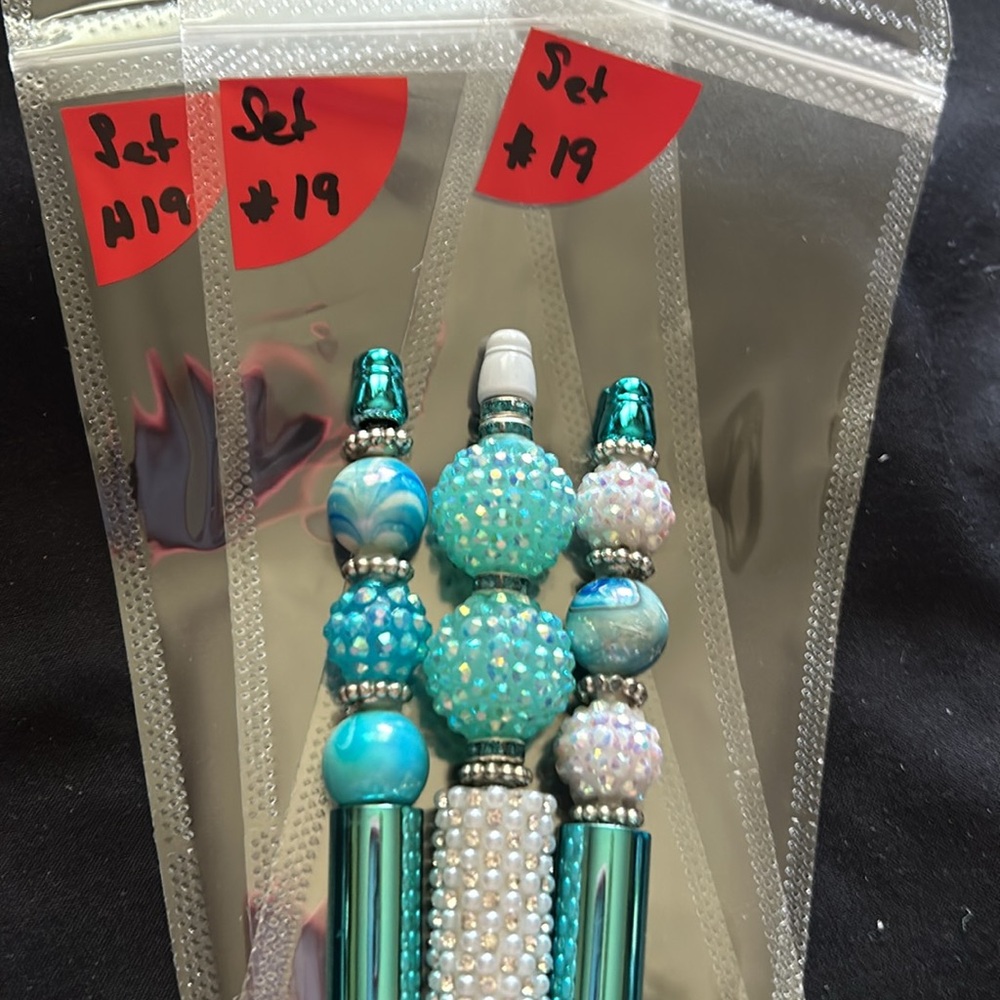 Custom Beaded Pens plus 3 refills. - Picture 6 of 6